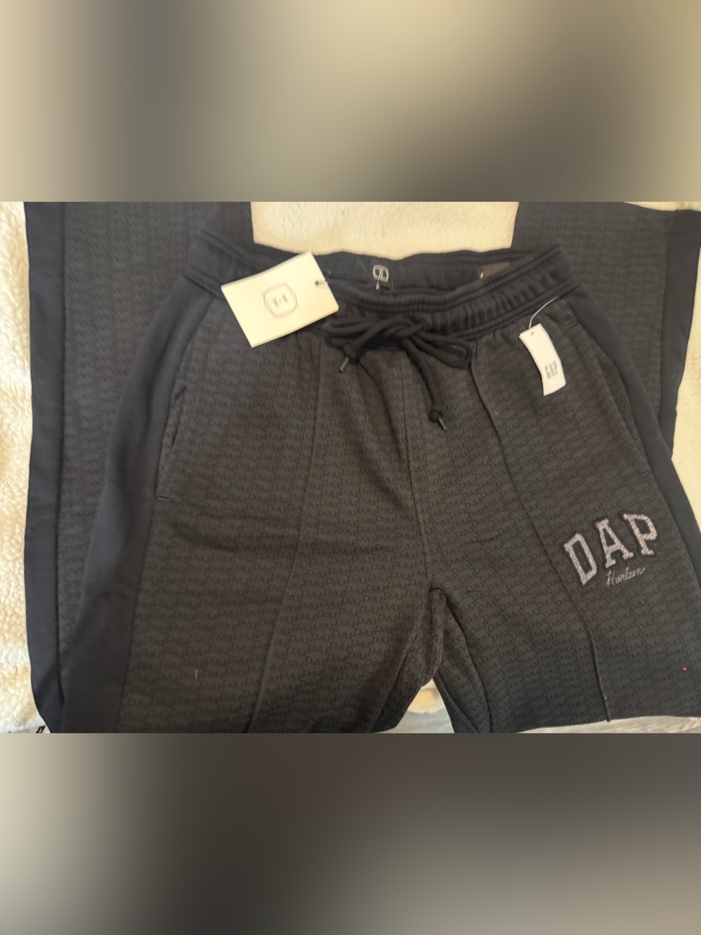 NWT - Pants Gap size small